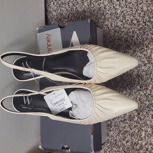 Worthington- Valchar, Ivory Slingback Heels - Picture 3 of 6